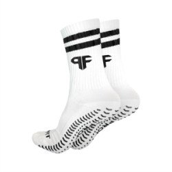 12 Pares de calcetas blancas con antiderrapante.